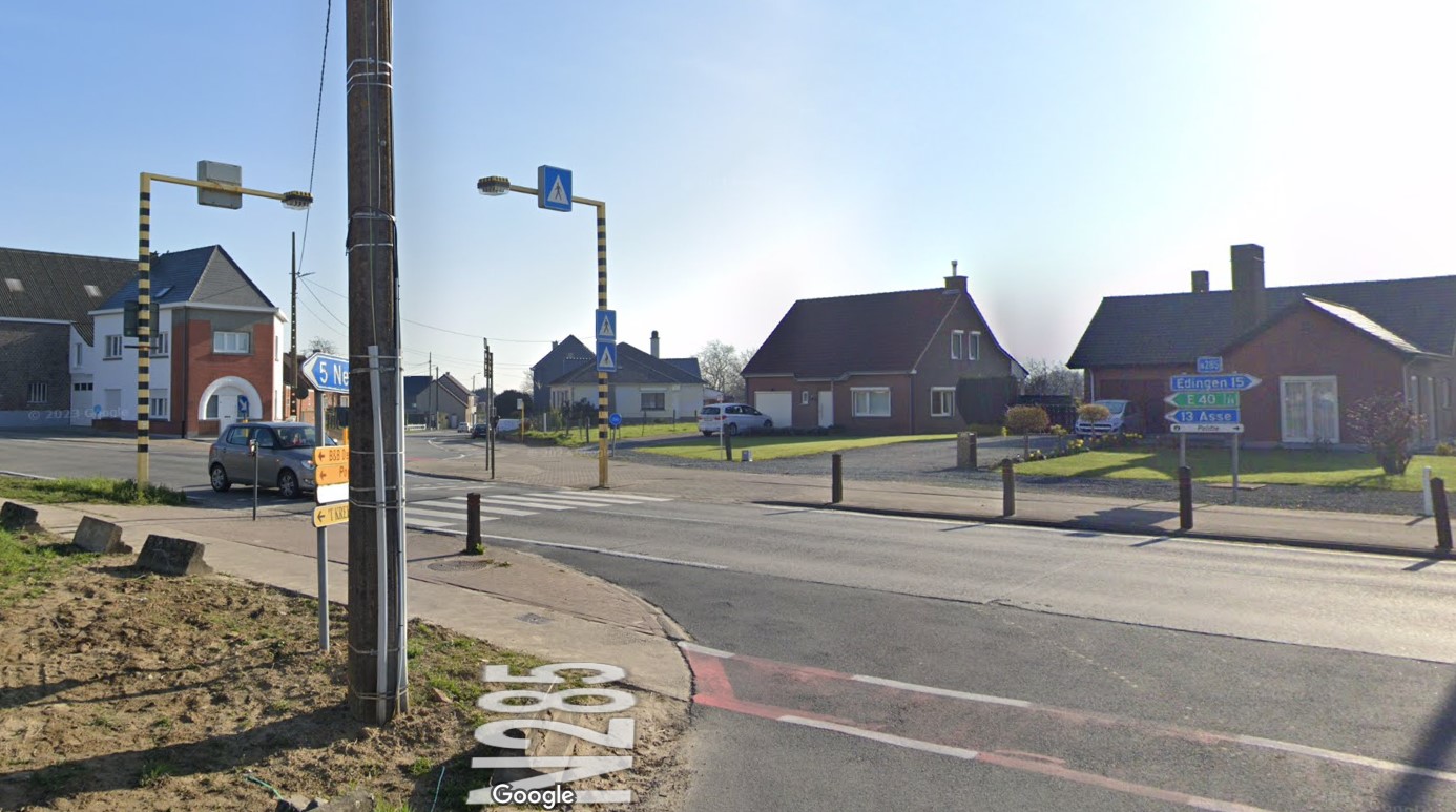 Beeld kruispunt Belle Triene in Gooik VOOR de werken