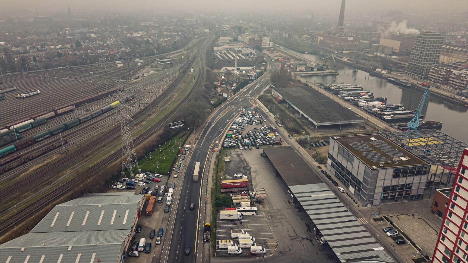 Bouw Verapazbrug (zicht op kruispunt Koopvaardijlaan/ Afrikalaan)