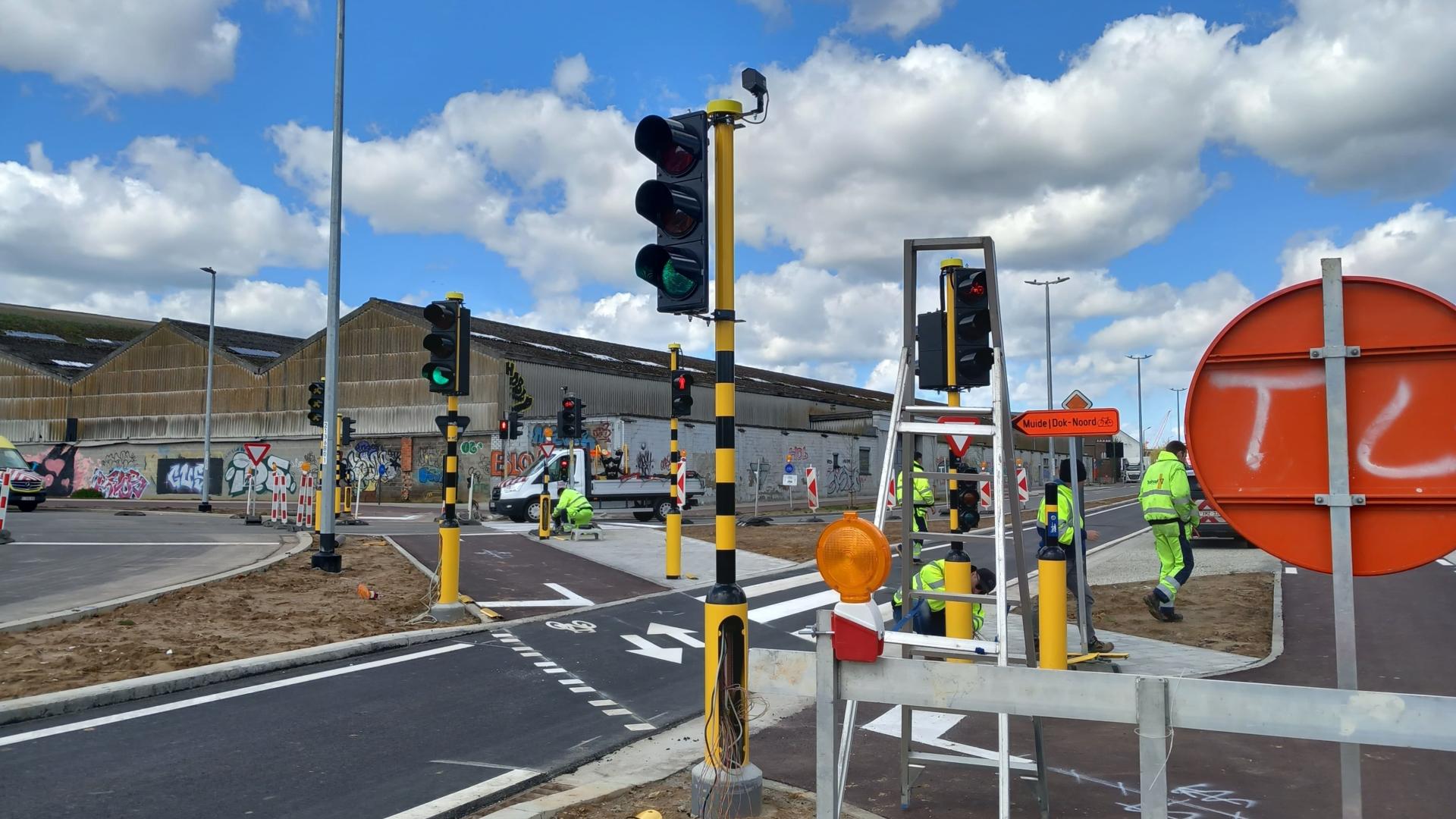 Bouw Verapazbrug (zicht op nieuw verkeersplein in Afrikalaan)