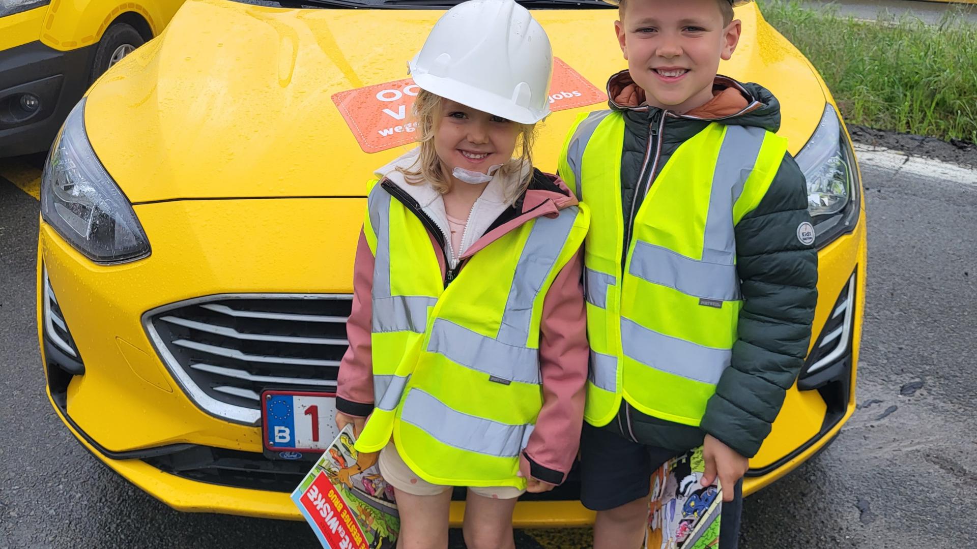 Open Wervendag 2023 in Kortrijk - kinderen voor werfwagen