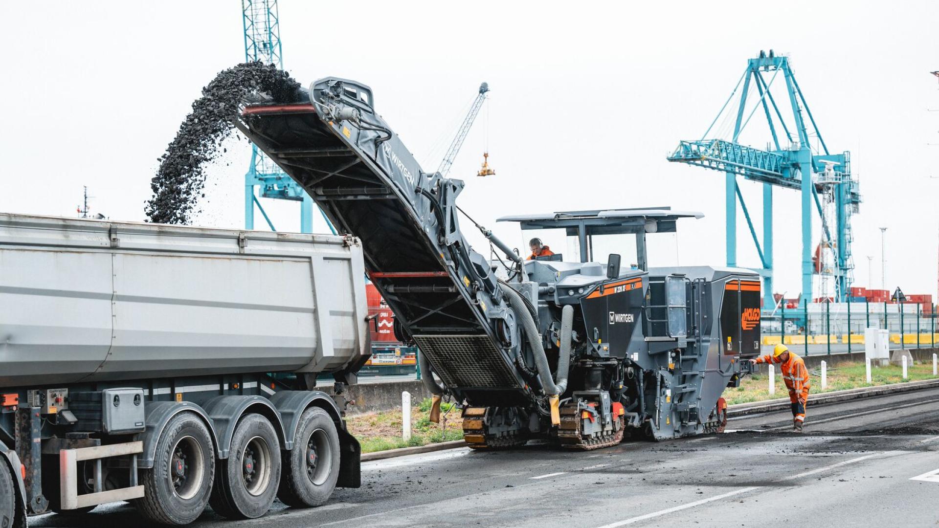 Persmoment start onderhoud havenwegen