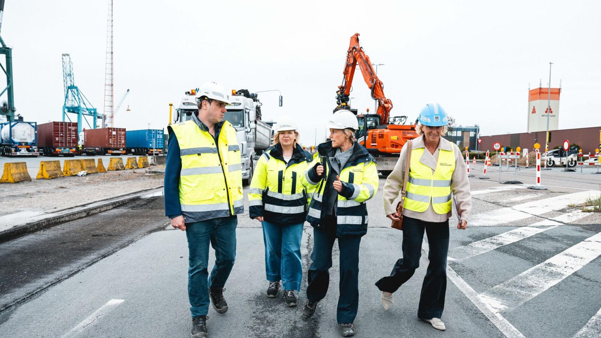 Persmoment start onderhoud havenwegen