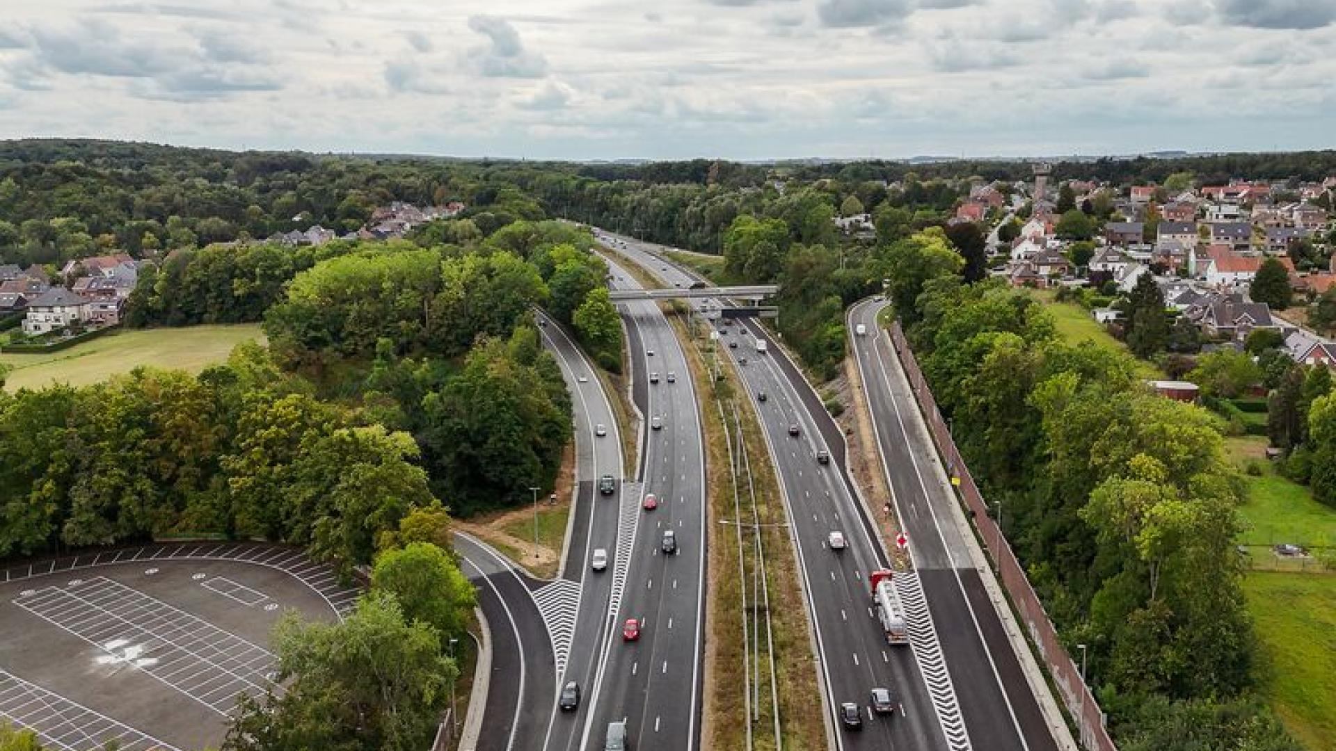 R0_A8_Beersel_Halle_Asfalteringswerken snelweg_na_werken-005