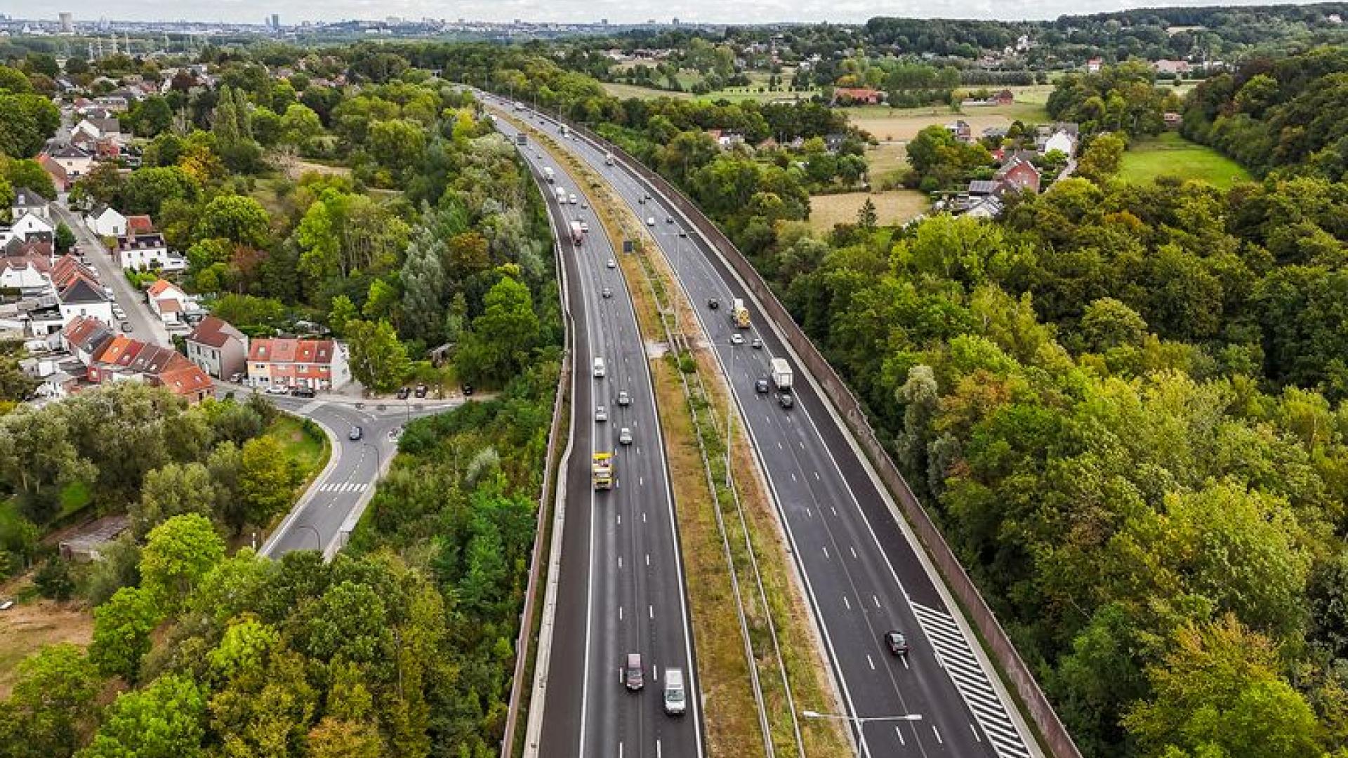 R0_A8_Beersel_Halle_Asfalteringswerken snelweg_na_werken-010