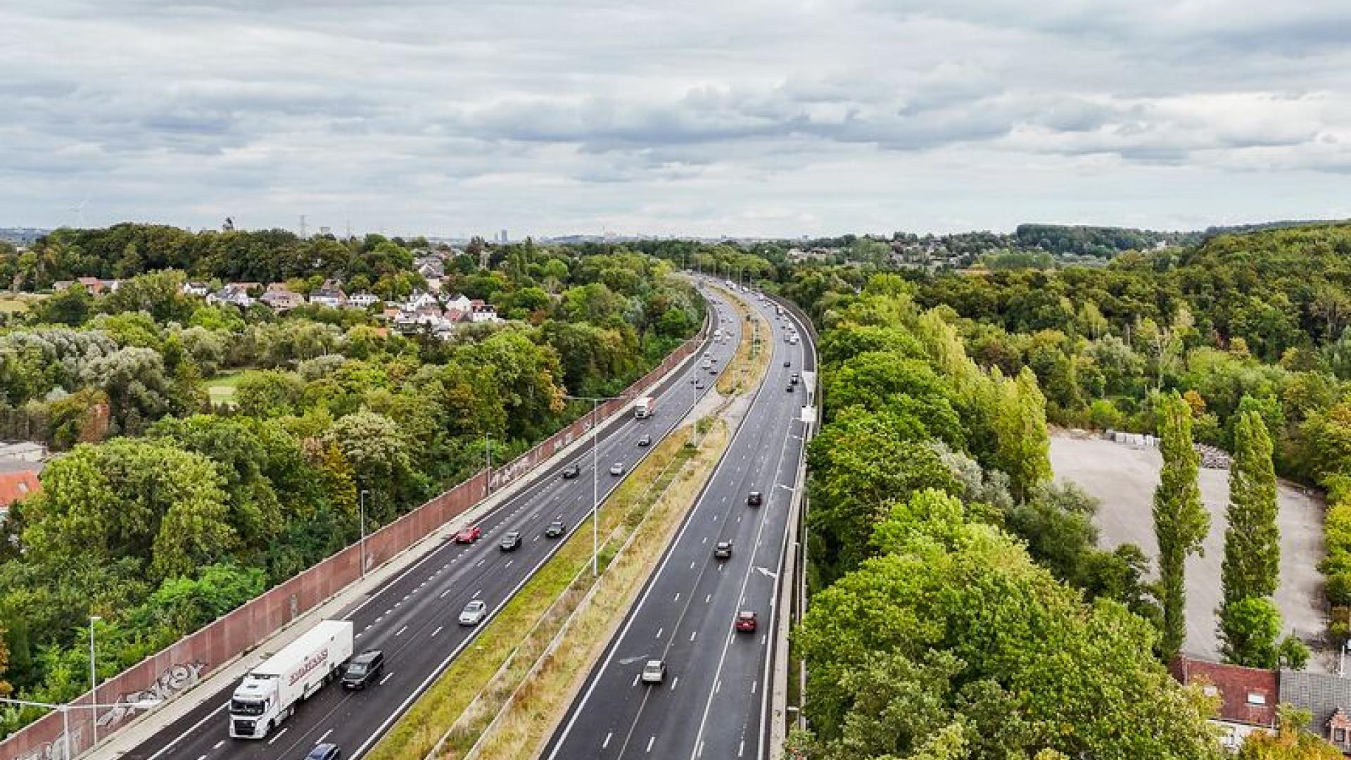 R0_A8_Beersel_Halle_Asfalteringswerken snelweg_na_werken-015