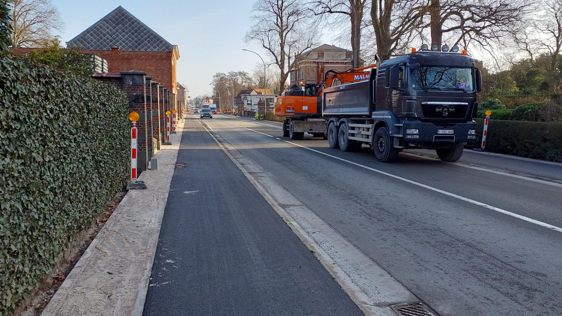 Februari_laatste afwerkingen asfalt van fietspaden en markeringen_2