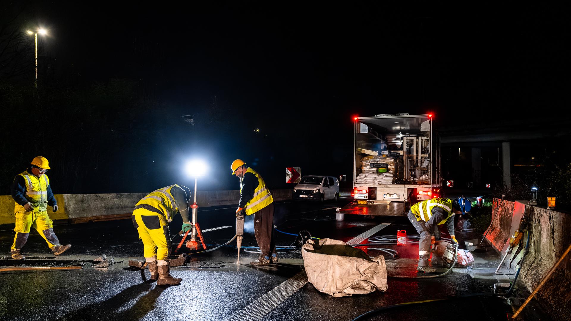 Vernieuwen van de brugvoegen richting Gent op E40 in verkeerswisselaar van Groot-Bijgaarden 2