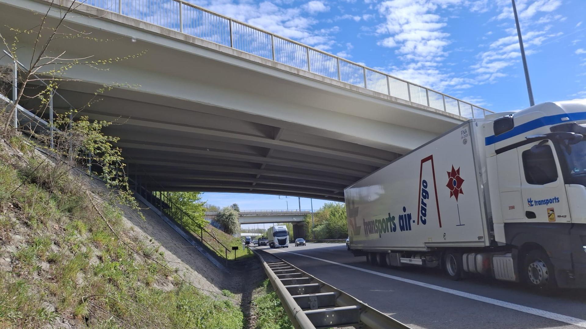 Renovatie onderkant brug over E19 in Zemst - 3