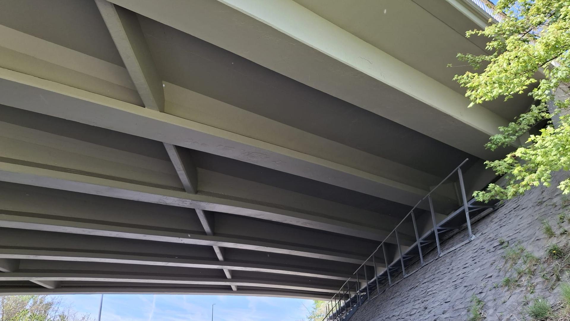 Renovatie onderkant brug over E19 in Zemst - 2