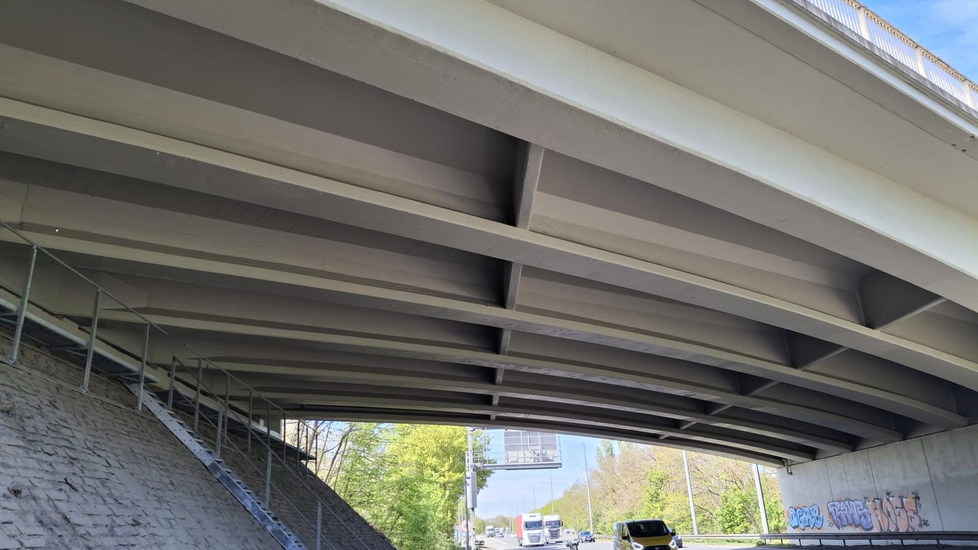 Renovatie onderkant brug over E19 in Zemst - 1
