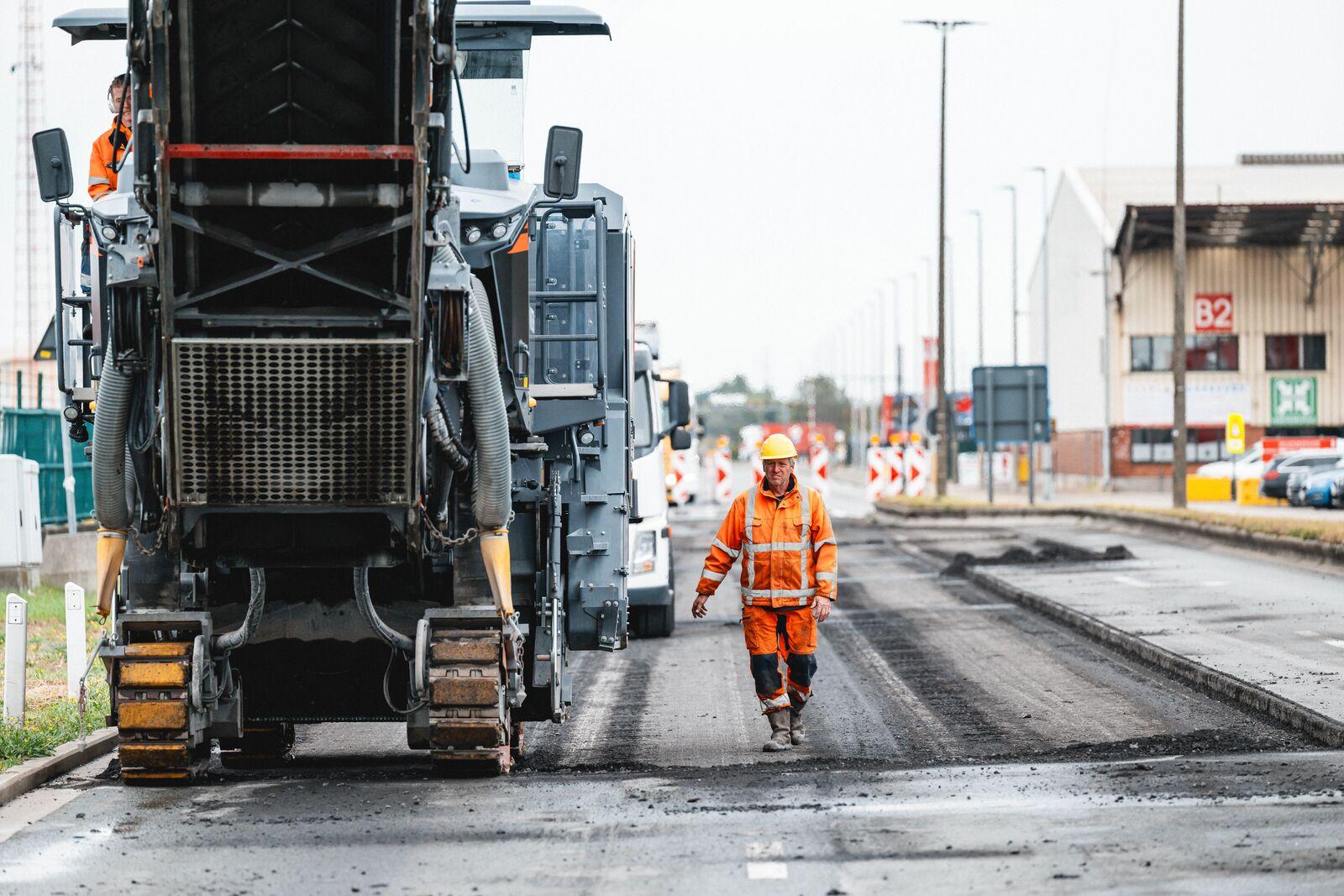 Persmoment start onderhoud havenwegen