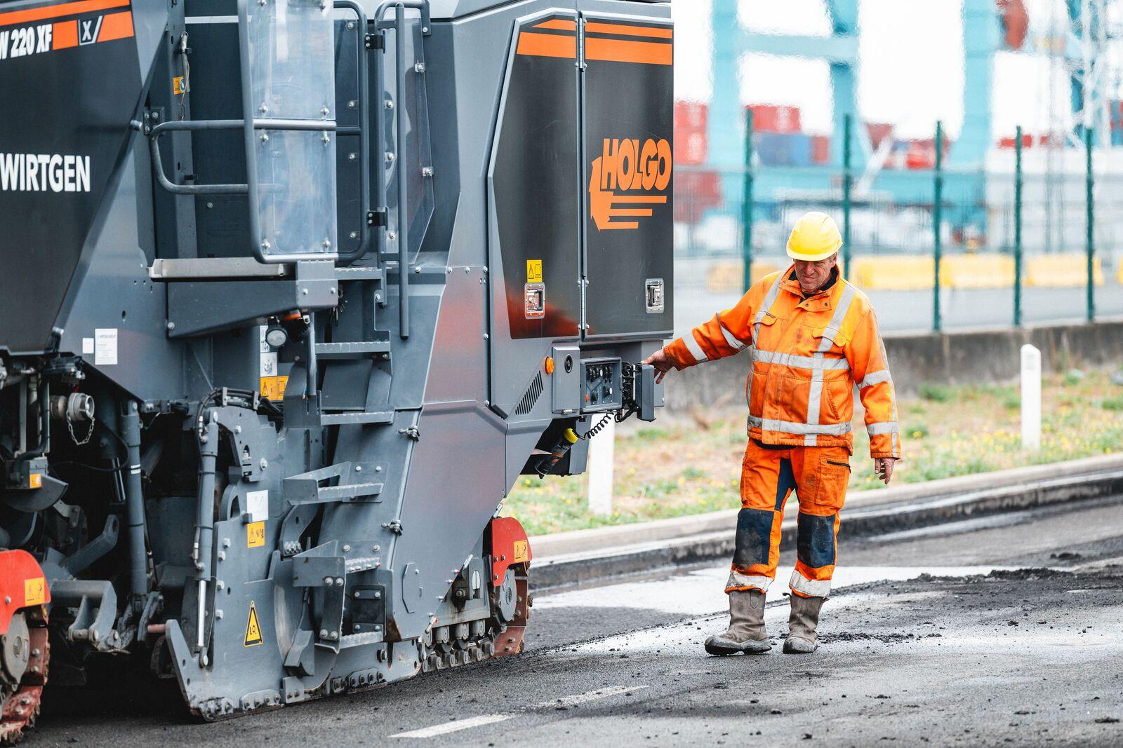 Persmoment start onderhoud havenwegen