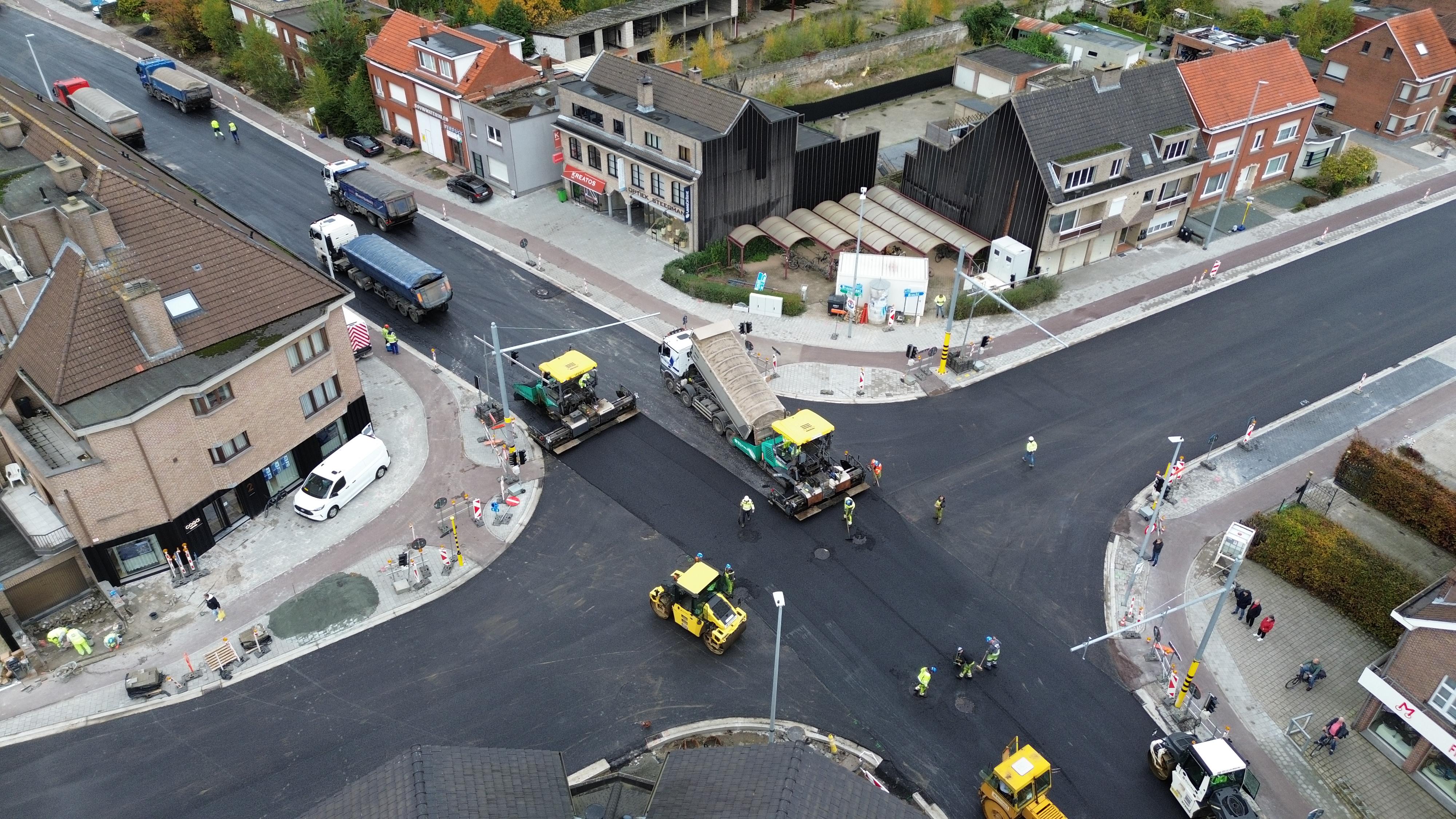 Kruispunt N115 met N117 in Sint-Job: asfalterings- en markeringswerken