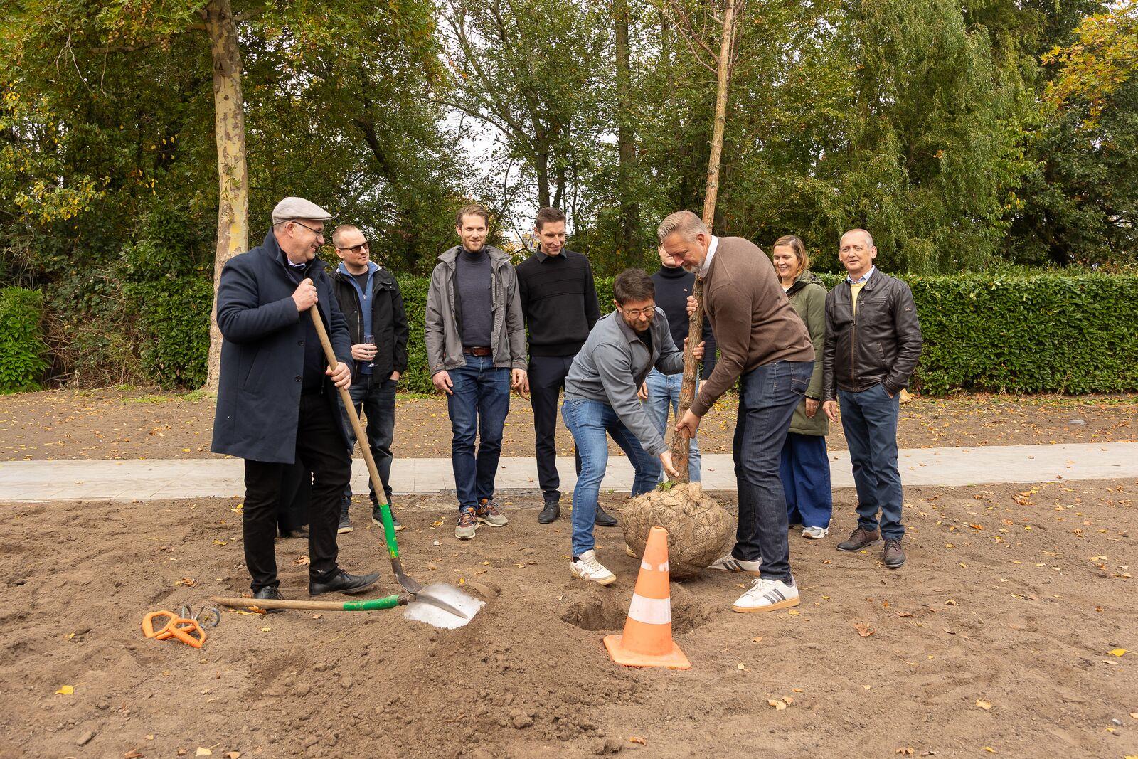 Inhuldiging Koningin Astridlaan (N1)