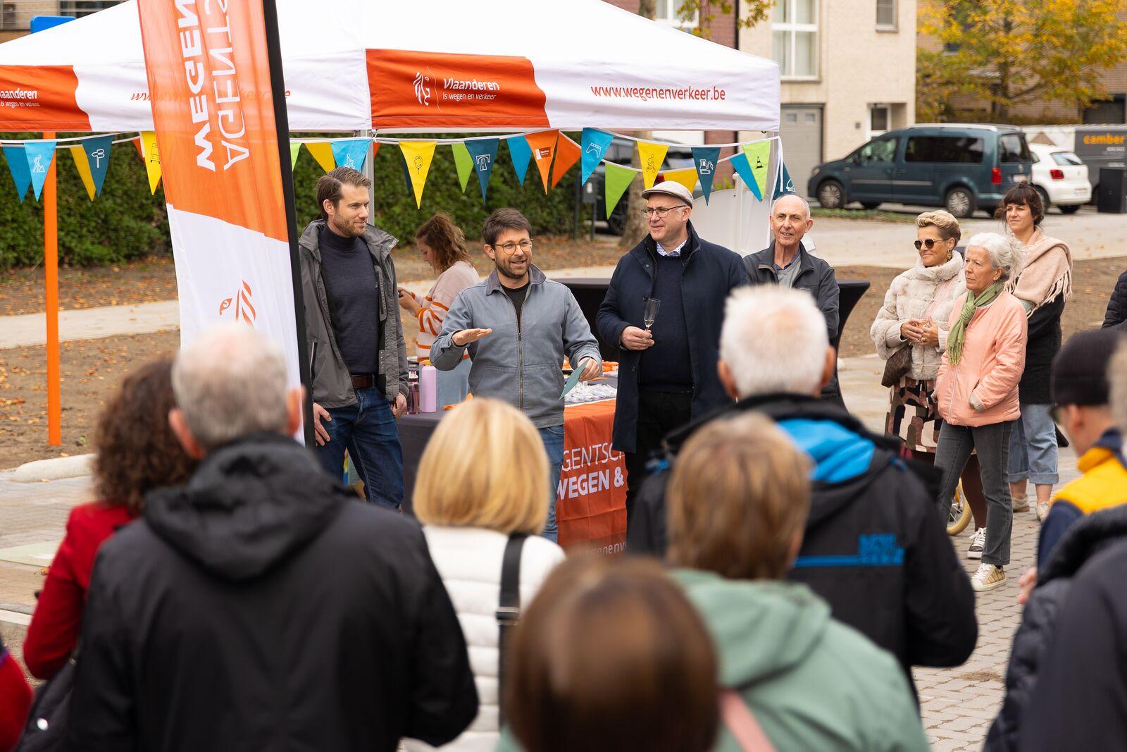Inhuldiging Koningin Astridlaan (N1)