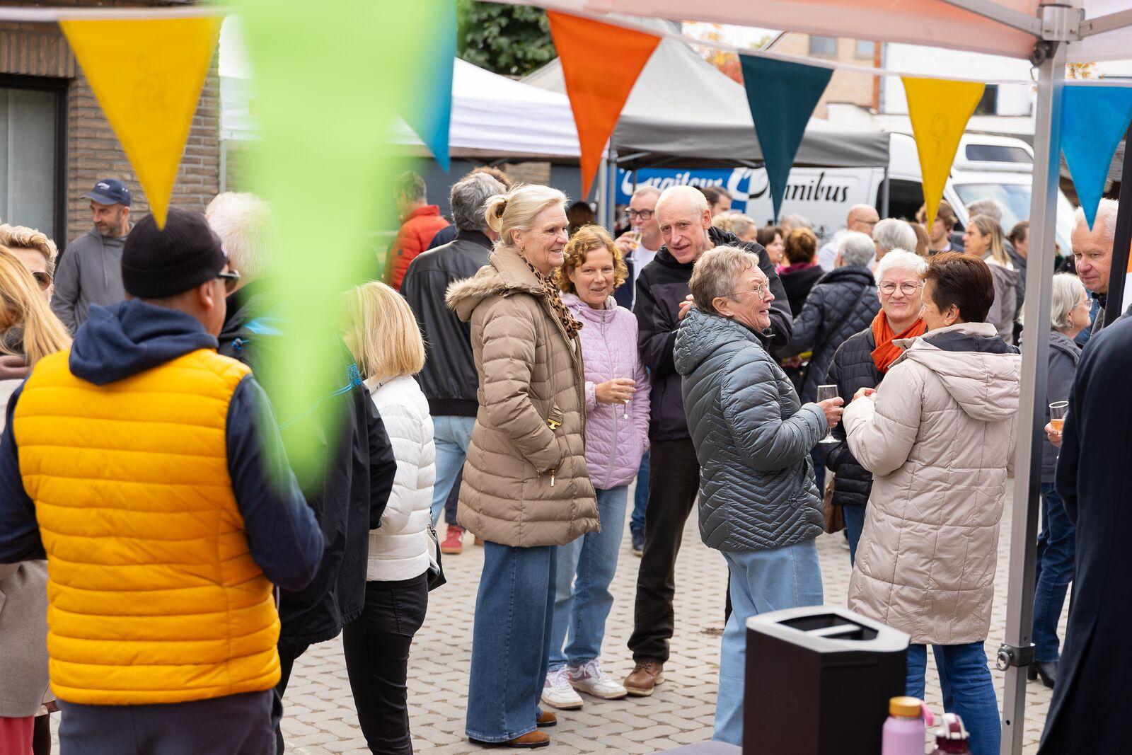Inhuldiging Koningin Astridlaan (N1)