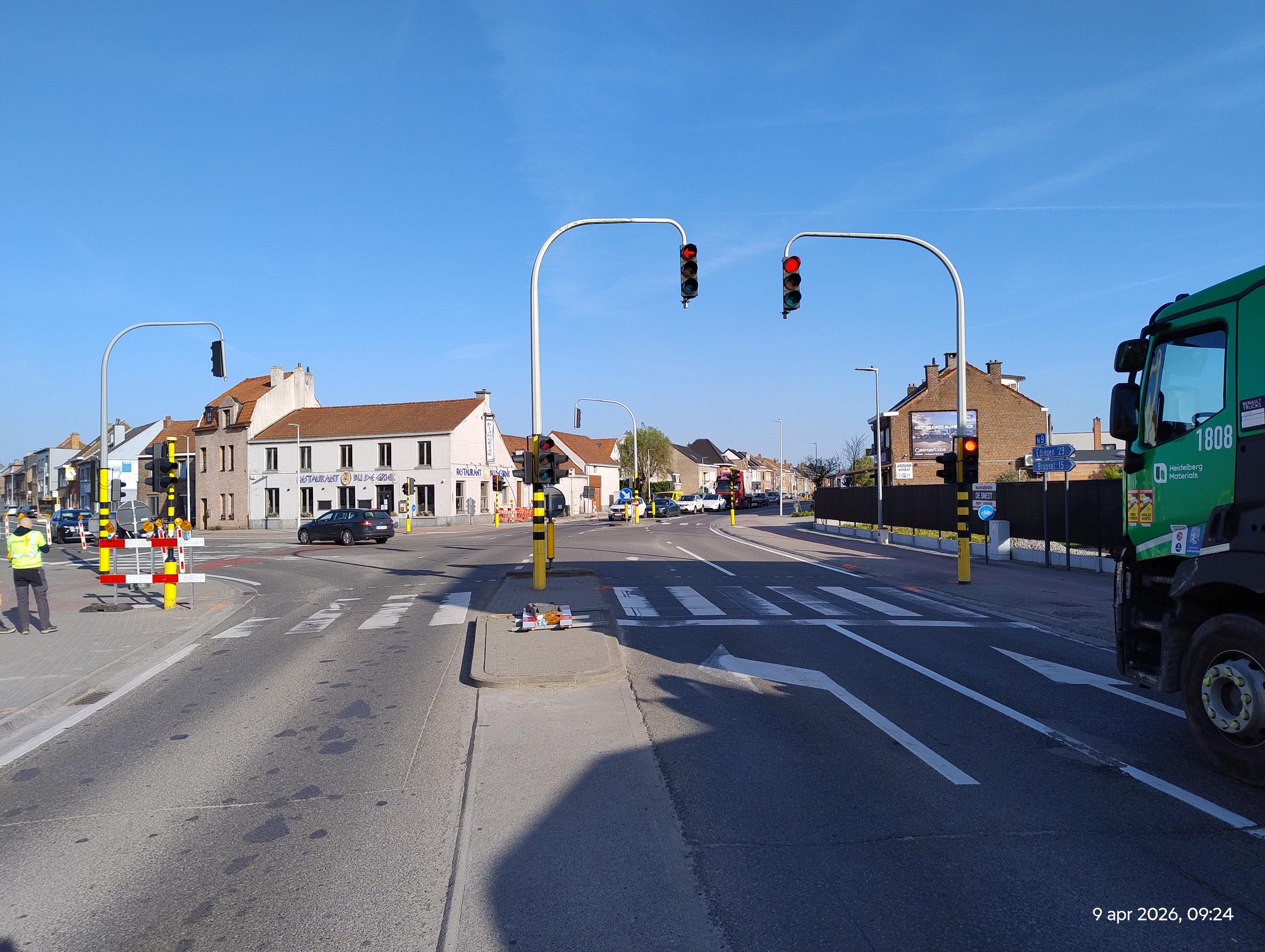 Beeld situatie verkeerslichten aan kruispunt Wijndruif VOOR de werken