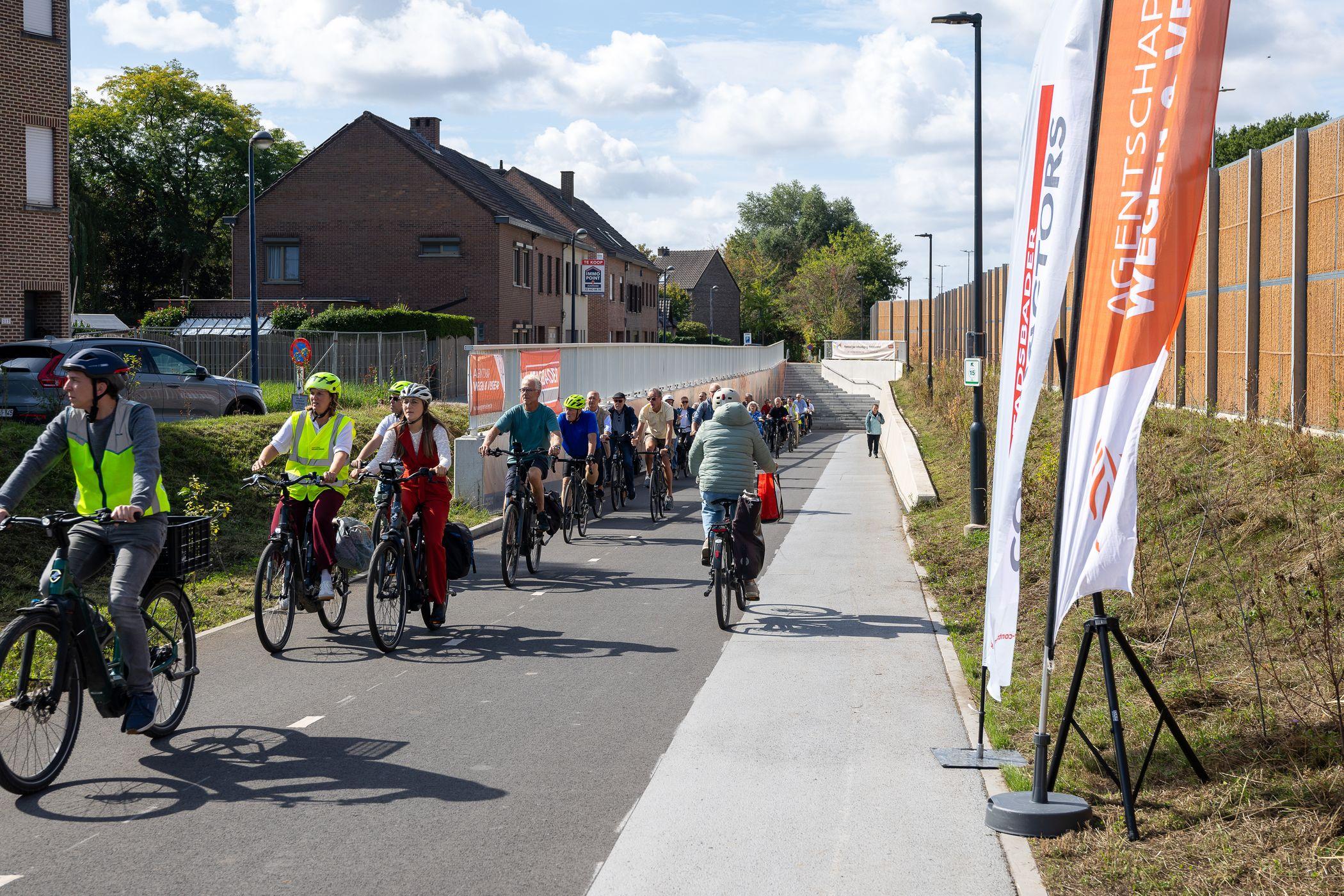 Feestelijke inhuldiging fietstunnel onder N171 in Kontich