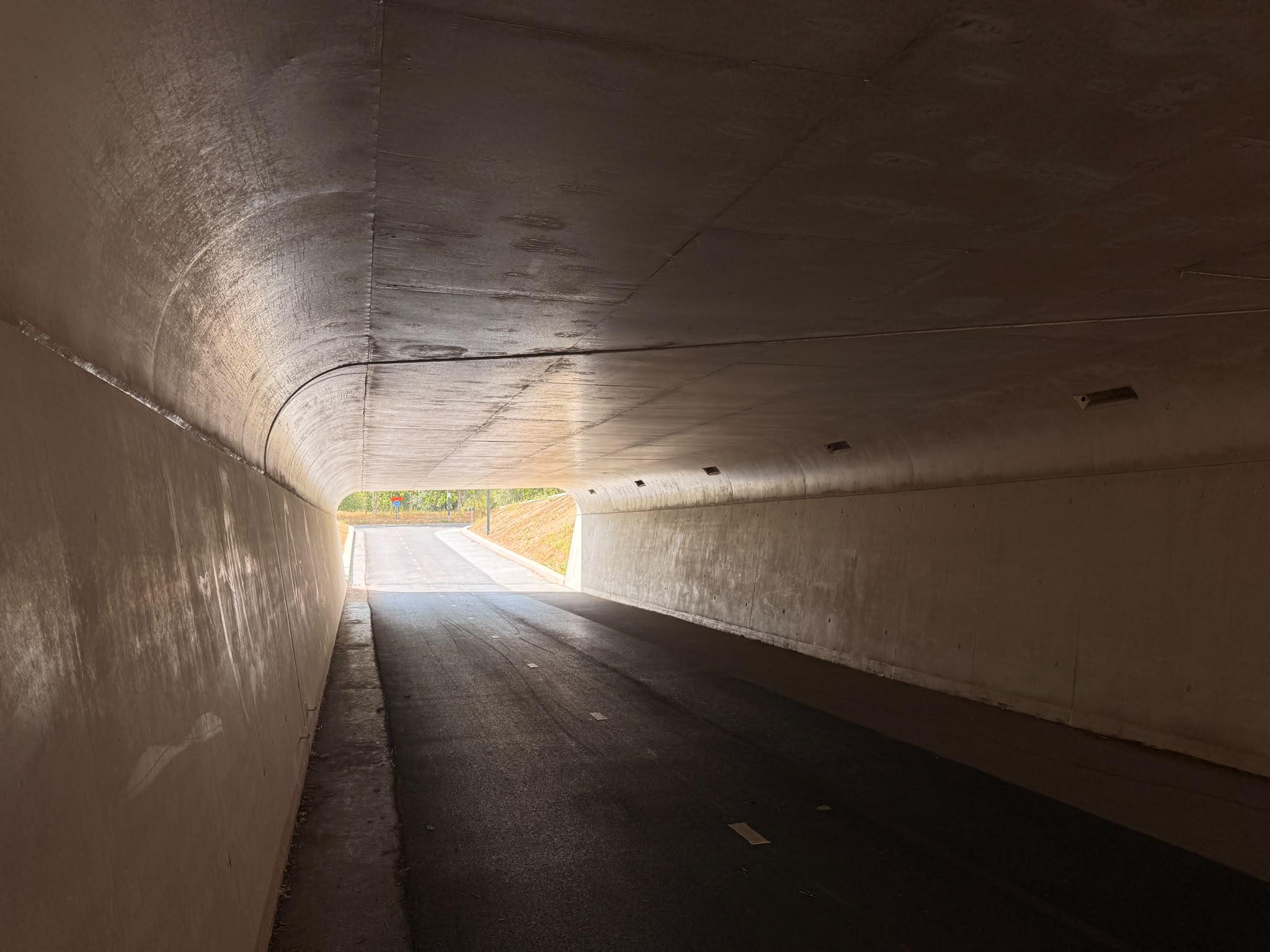 Fietstunnel onder N171 klaar