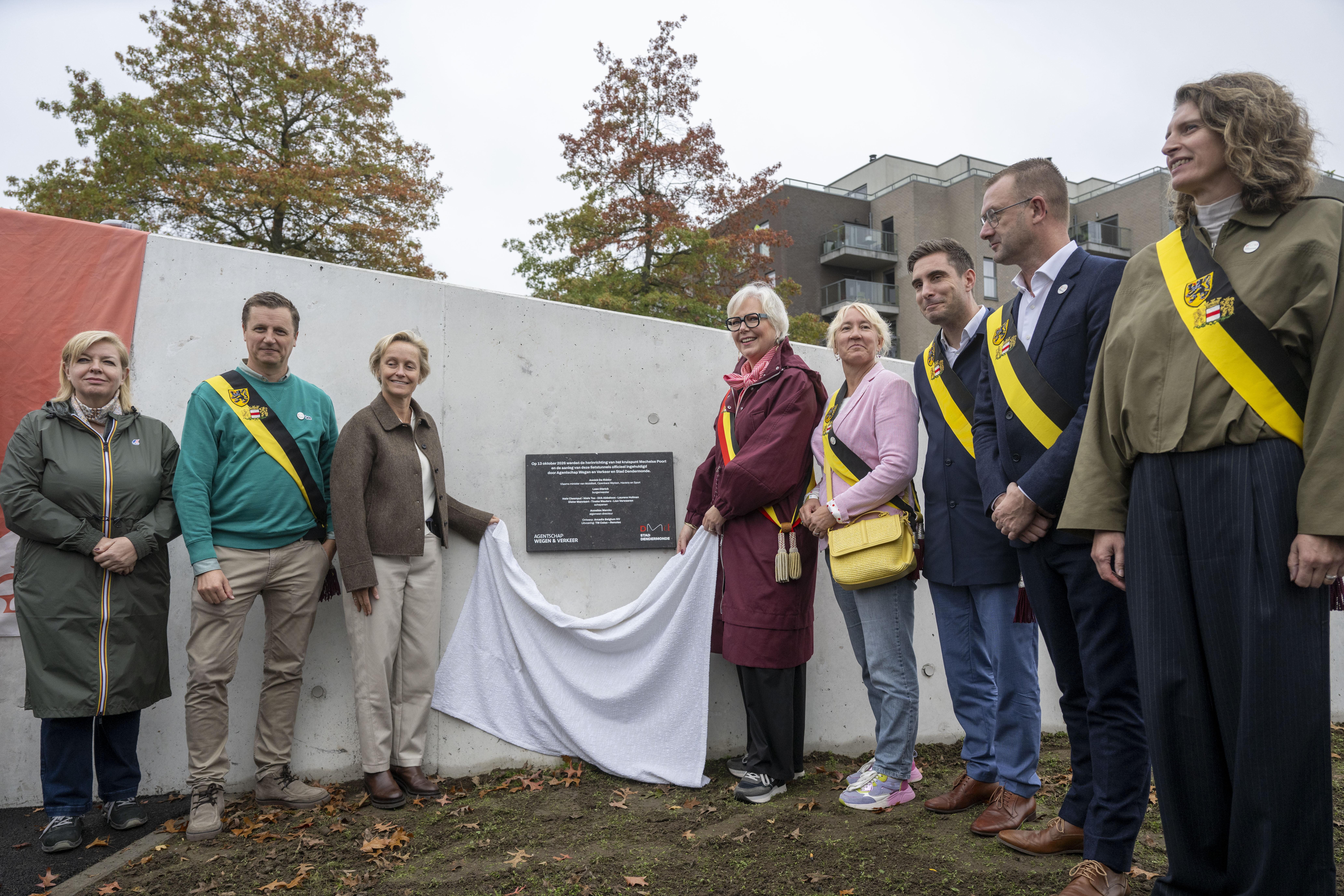 De officiële opening van de Mechelse Poort vond plaats op dinsdag 13 oktober.