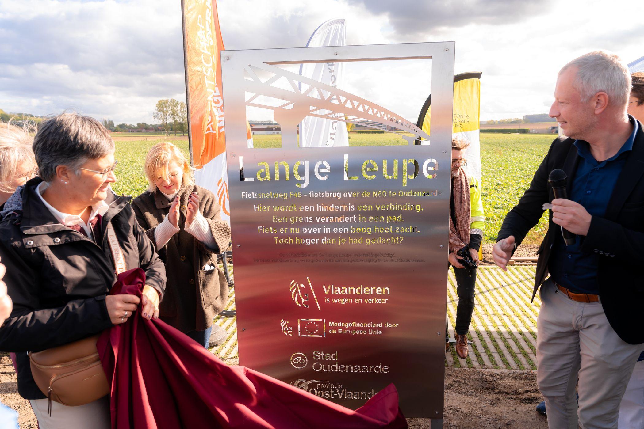 Sfeerbeeld van openingsfeest Lange Leupe in Oudenaarde