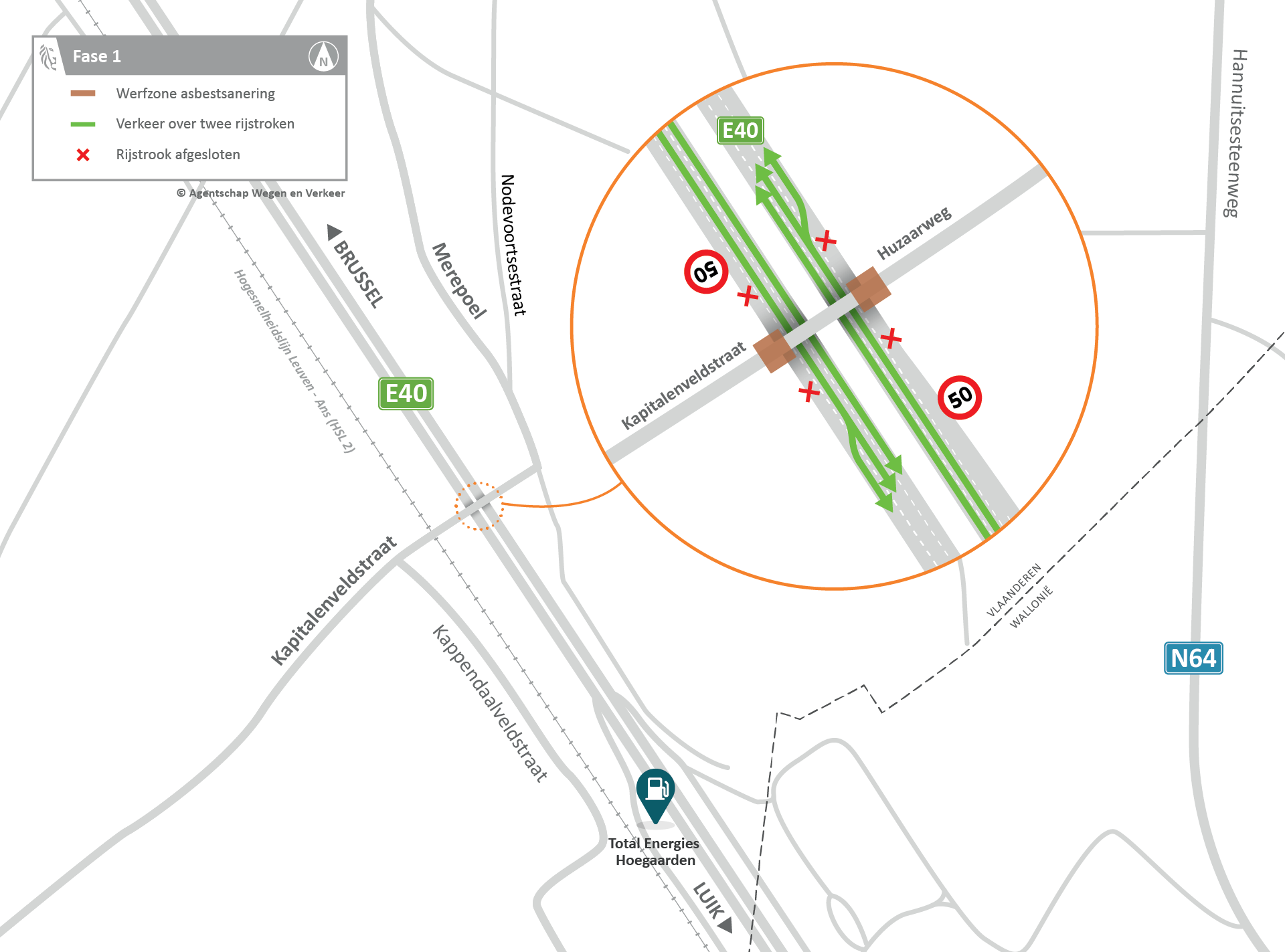 Verkeerssituatie met versmalde rijstroken aan werfzone in beeld